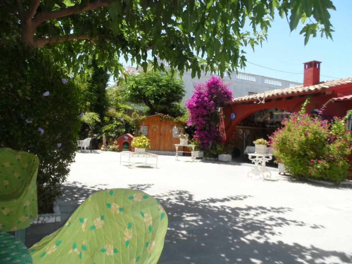 Casa Con Jardin Frente Playa De Burriana Villa Bagian luar foto
